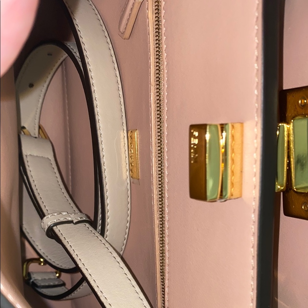 Fendi Cream Peekaboo Camellia Leather Bag - Picture 5 of 6